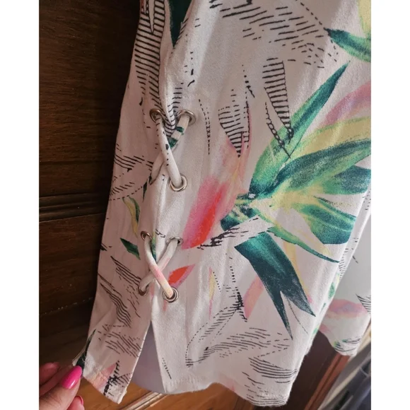 Apt. 9 Tropical Print Lace Up Side Sleeveless Top - Picture 4 of 9